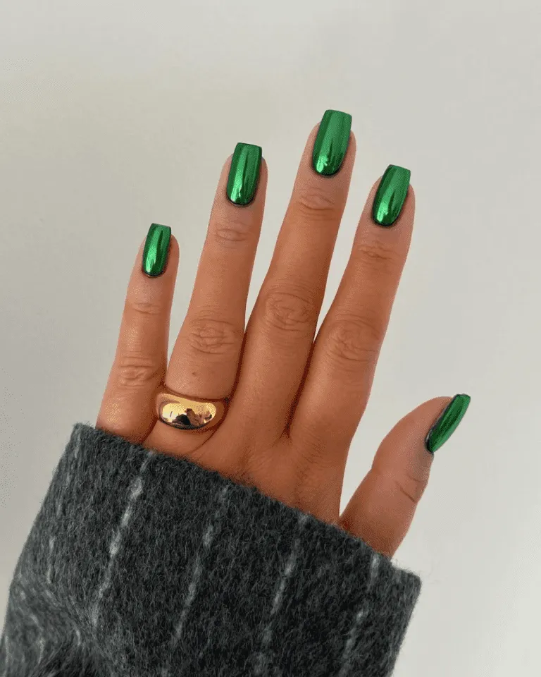 Metallic Green St. Patrick’s Day Nails 