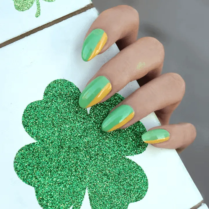 Sliver of Gold St. Patrick’s Day Nails 